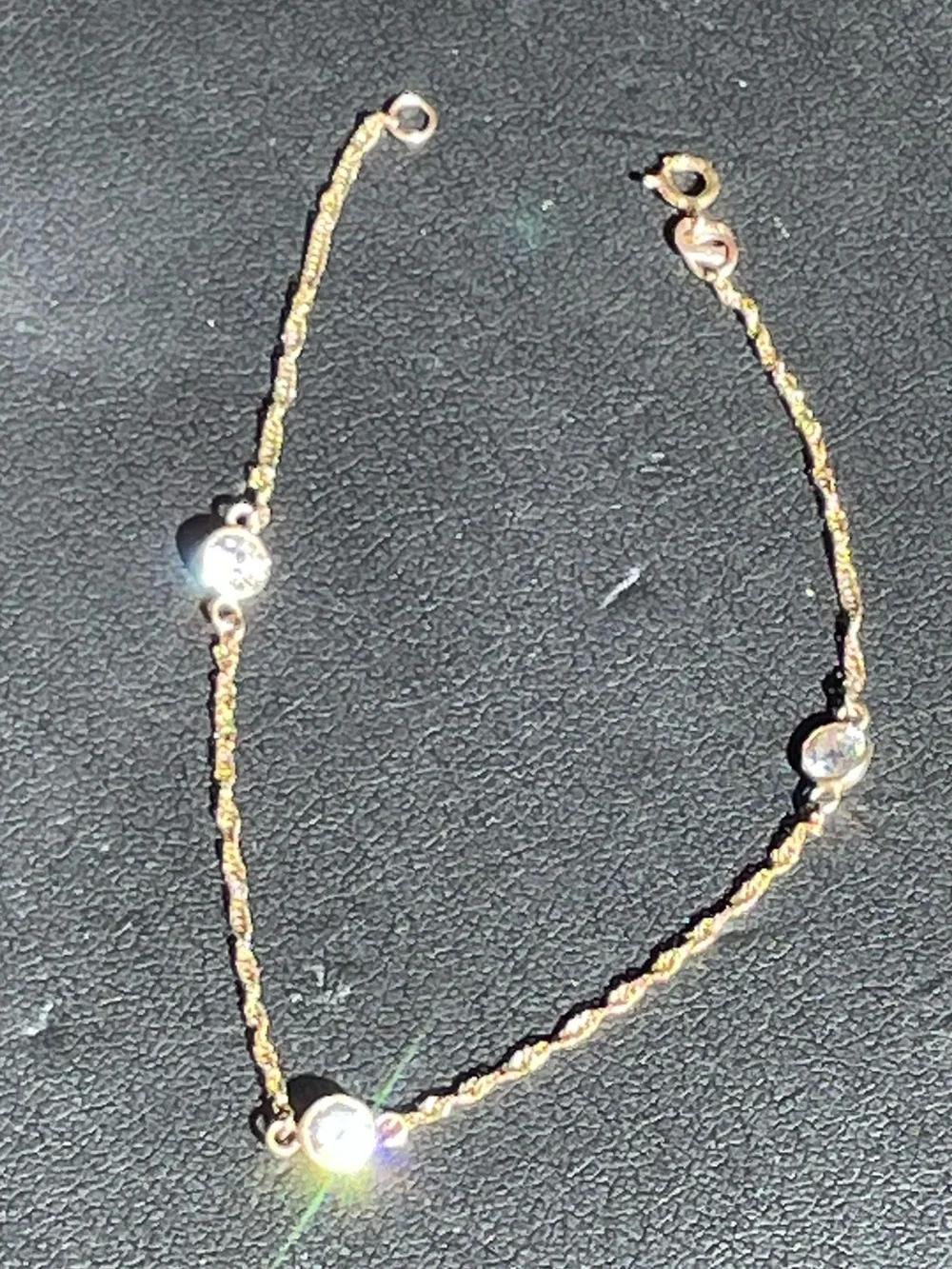 10KT Stamped YellowGOLD Bracelet with 3 CZ stones. Very Pretty. 1.08 grams. - Picture 13 of 14